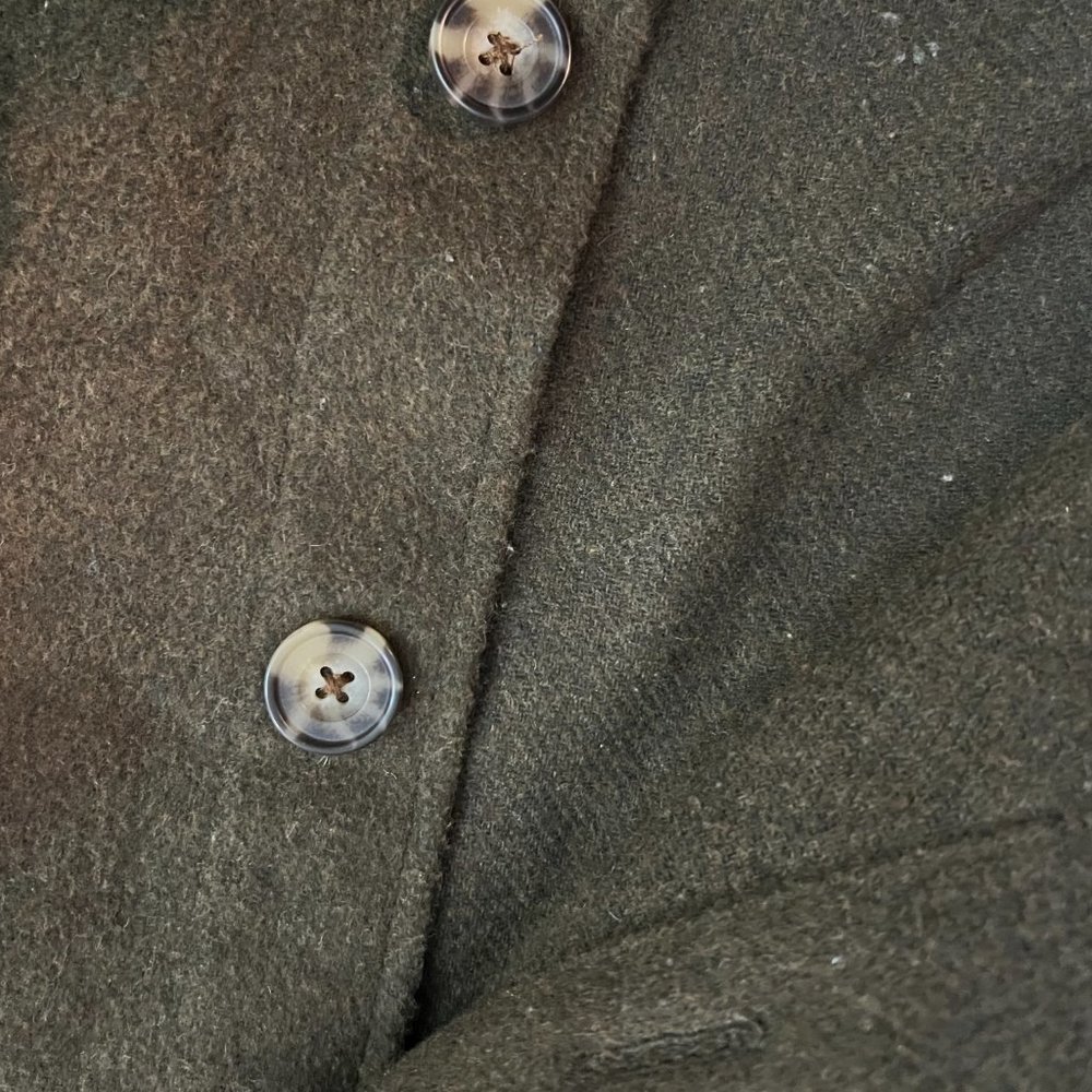 Shacket - Picture 6 of 6